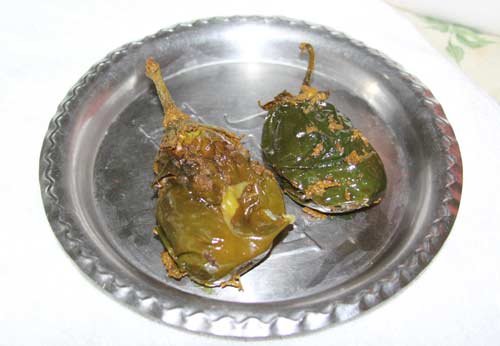 Bharwa Baingan Recipe - Stuffed Eggplant - 14 Apr 12
