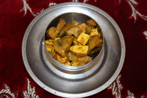 Pilze mit Paneer Rezept - Frischer indischer Käse mit Pilzen - 20 Oct 12