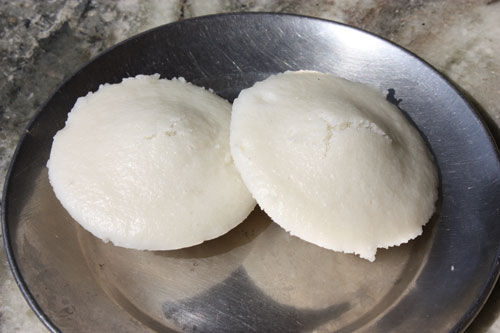 Idli - Recipe for Steamed Rice Cakes - 16 Mar 13