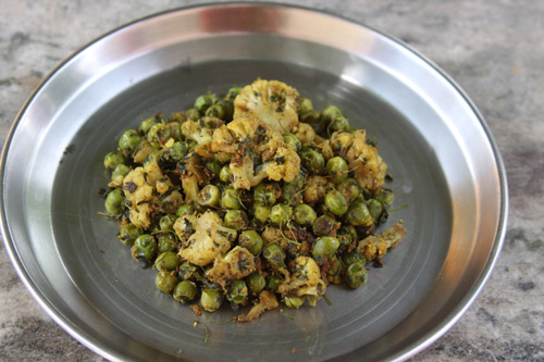 Gobi Matar - Recipe for Cauliflower with Green Peas - 27 Apr 13