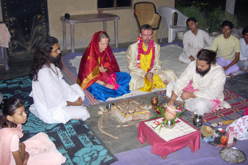 Read more about the article My German Friends’ Wedding at the Ashram – 14 Jul 13