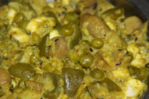 Recipe for tasty Mixed Vegetables with Mushrooms and Paneer - 11 Jan 14