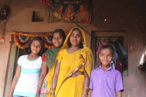 Read more about the article No Fan at 48 Degrees Centigrade – Our School Children – 2 May 14
