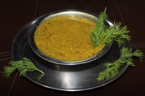 Read more about the article Soa Dal – Recipe for Split Moong Beans with Dill – 5 Dec 15