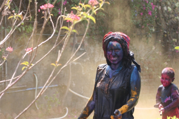 Read more about the article Holi – Mehr Kinderstreiche – 9 Mär 09
