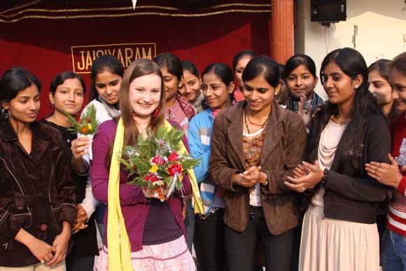 Read more about the article Sophies Geburtstagsfeier im Ashram in Indien – 27 Dez 10