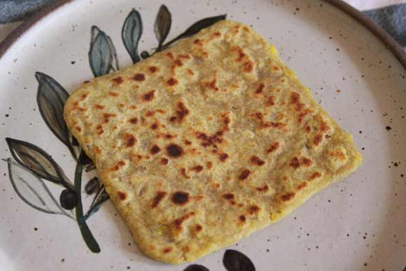 Masaledar Dal Paratha Recipe - Spiced Indian flat Bread with Lentils - 9 Jul 11