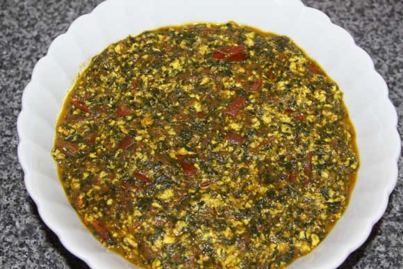 Read more about the article Palak Paneer mit Tomaten – Ayurvedisches Rezept für Spinat mit Käse und Tomaten – 13 Aug 11