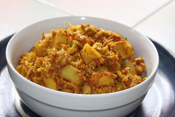 Aloo Gobi Tomater - Ayurvedic Recipe for Cauliflower with Potatoes and Tomatoes - 20 Aug 11