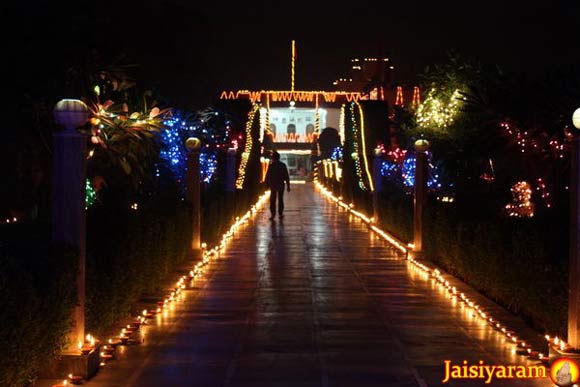 Wir wünsche ein frohes Diwali voller Liebe - 26 Oct 11