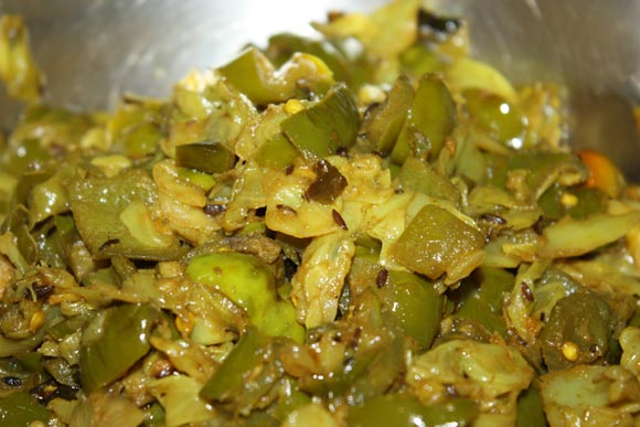 Ayurvedic Shimla Mirch Patta Gobi Recipe - Bell Pepper and Cabbage - 10 Dec 11