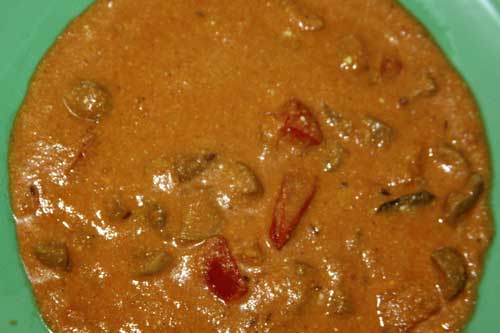 Recipe for Mushrooms and Bell Peppers in Tomato Cashew Gravy - 7 Jan 11
