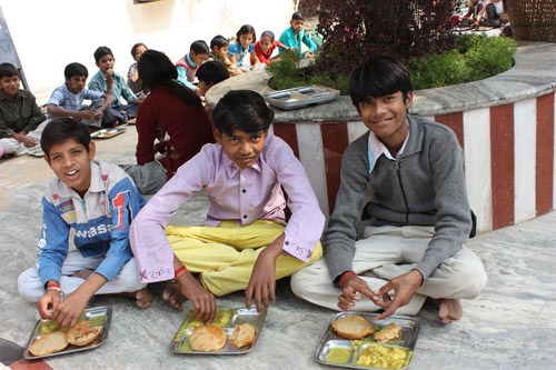 Children starving next to rich Gurus, Politicians and Superstars - 18 Jan 12