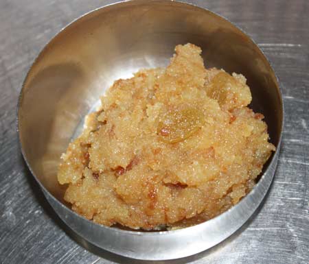 You are currently viewing Daal ka Halwa – Recipe for a sweet Moong Lentil Dessert – 28 Jan 12